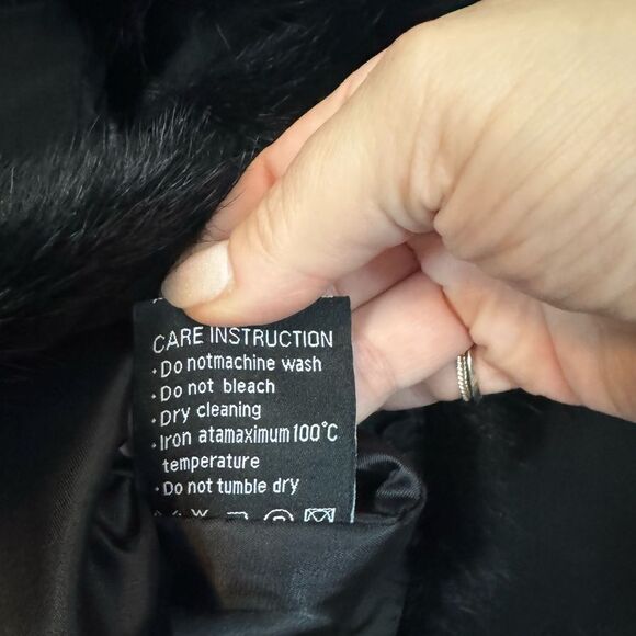 Real Fur black coat - Picture 3 of 6